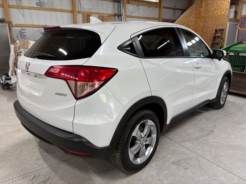Used 2017 Honda HR-V EX image 5