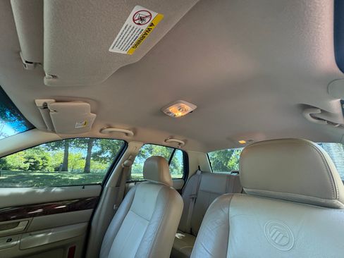 Used 2005 Mercury Grand Marquis GS RWD image 31