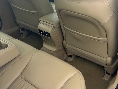 Used 2011 Honda Accord EX-L image 9