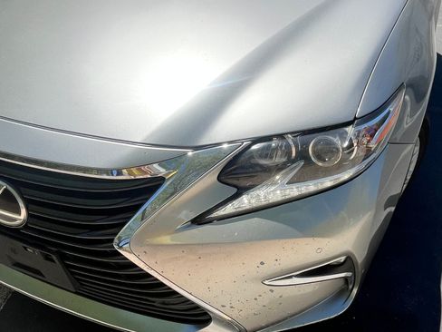 Used 2016 Lexus ES 350 w/ Premium Package w/Wood Trim image 15