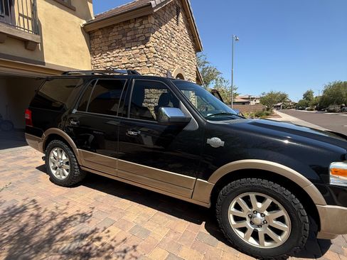 Used 2014 Ford Expedition King Ranch AWD/4WD image 16
