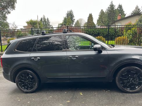 Used 2022 Kia Telluride SX w/ Nightfall Edition Package image 4