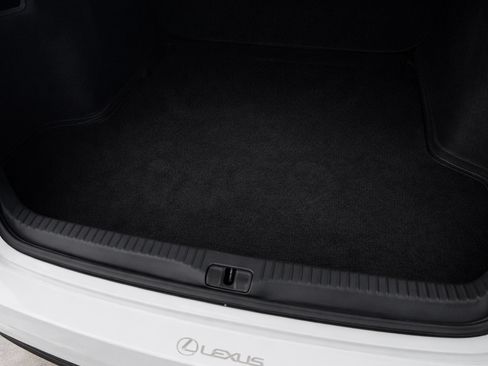 Used 2016 Lexus RC 200t image 14