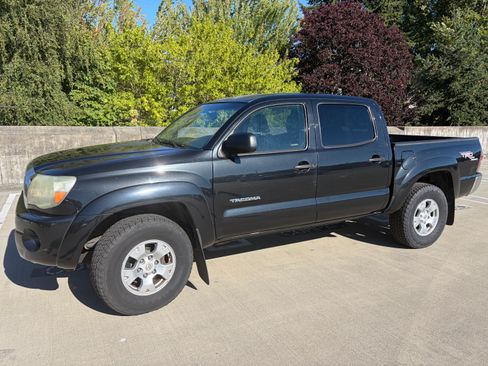 Used 2010 Toyota Tacoma 4x4 Double Cab image 4