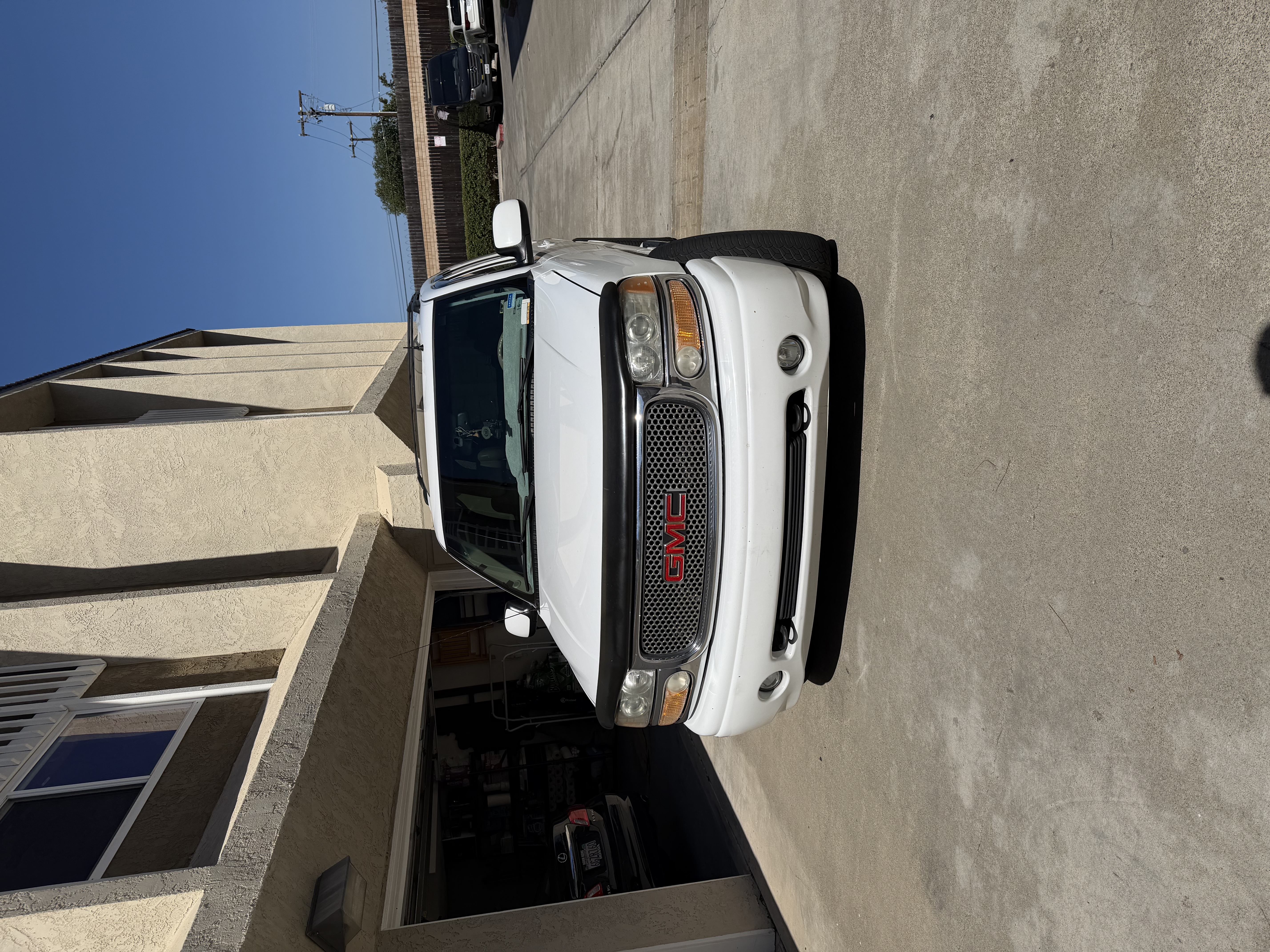 Used 2002 GMC Yukon Denali AWD/4WD image 10