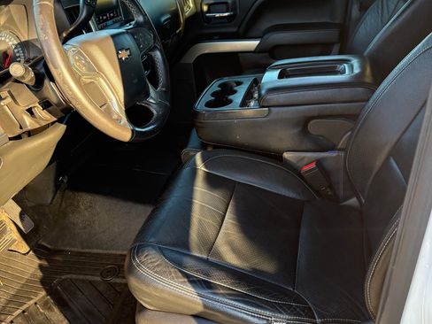 Used 2018 Chevrolet Silverado 1500 LT w/ Texas Edition image 6