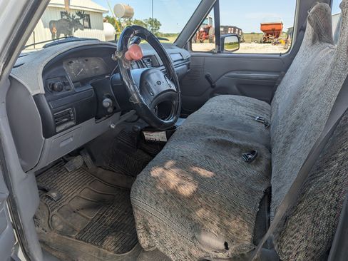 Used 1997 Ford F250 4x4 Regular Cab Heavy Duty image 5
