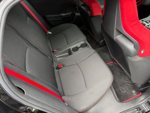 Used 2019 Honda Civic Type R image 10