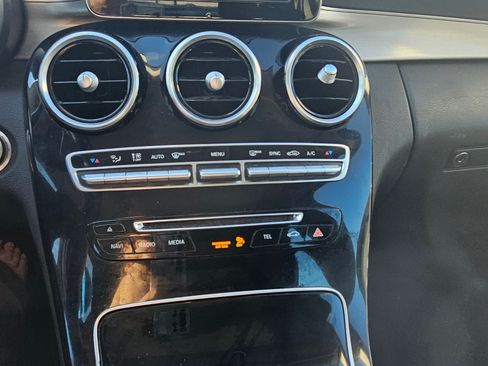 Used 2016 Mercedes-Benz C 300 Sedan w/ Surround View Package image 7