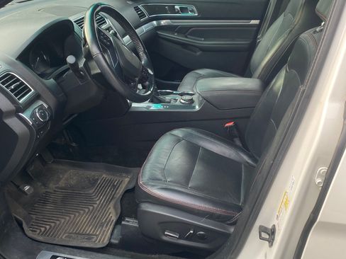 Used 2016 Ford Explorer Sport image 4