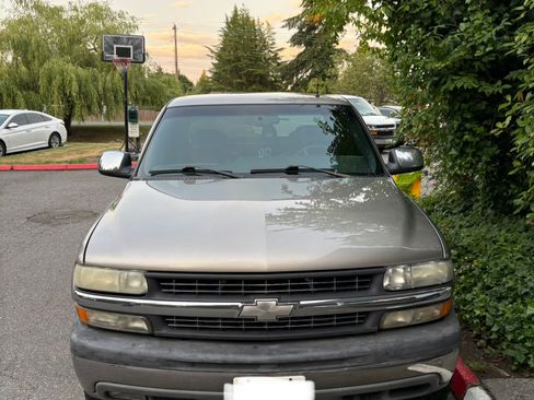 Used 2002 Chevrolet Silverado 1500 LT w/ Off-Road Pkg AWD/4WD image 2