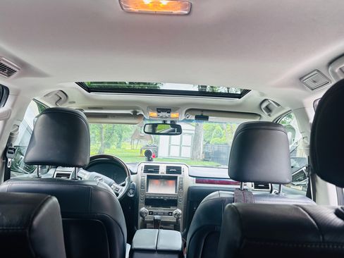 Used 2019 Lexus GX 460 Premium AWD/4WD image 12