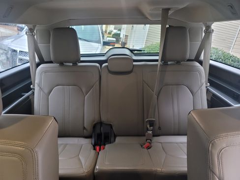 Used 2020 Ford Expedition Max Limited image 22