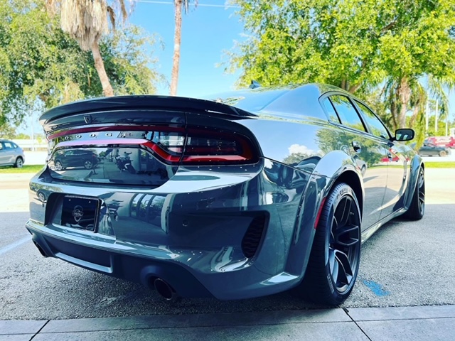 Used 2023 Dodge Charger SRT Hellcat w/ Harman/Kardon Audio Group RWD image 2
