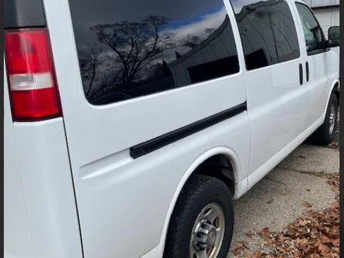 Used 2016 Chevrolet Express 3500 LT w/ LT Preferred Equipment Group image 13