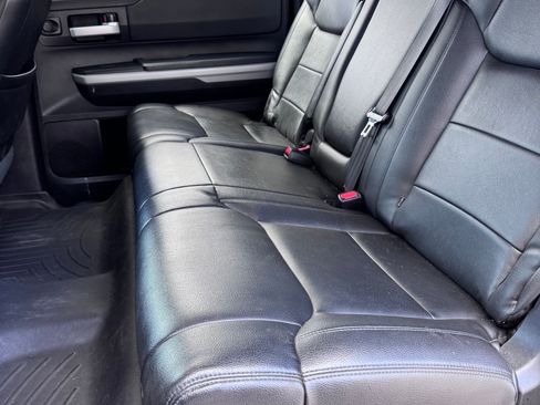 Used 2019 Toyota Tundra SR5 w/ SR5 Upgrade Package image 10