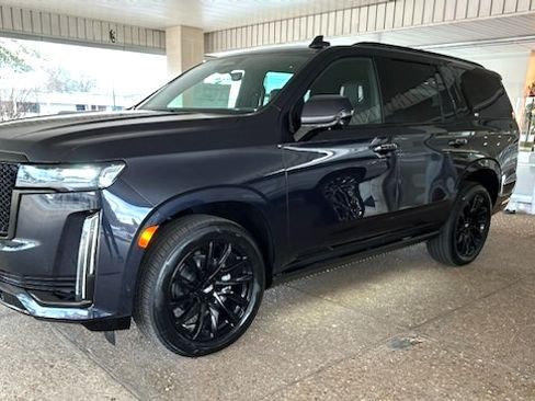 Used 2023 Cadillac Escalade Sport Platinum w/ LPO, ONYX Package image 1