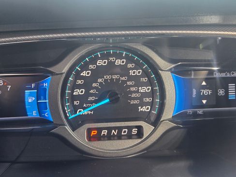 Used 2013 Ford Taurus SHO image 12