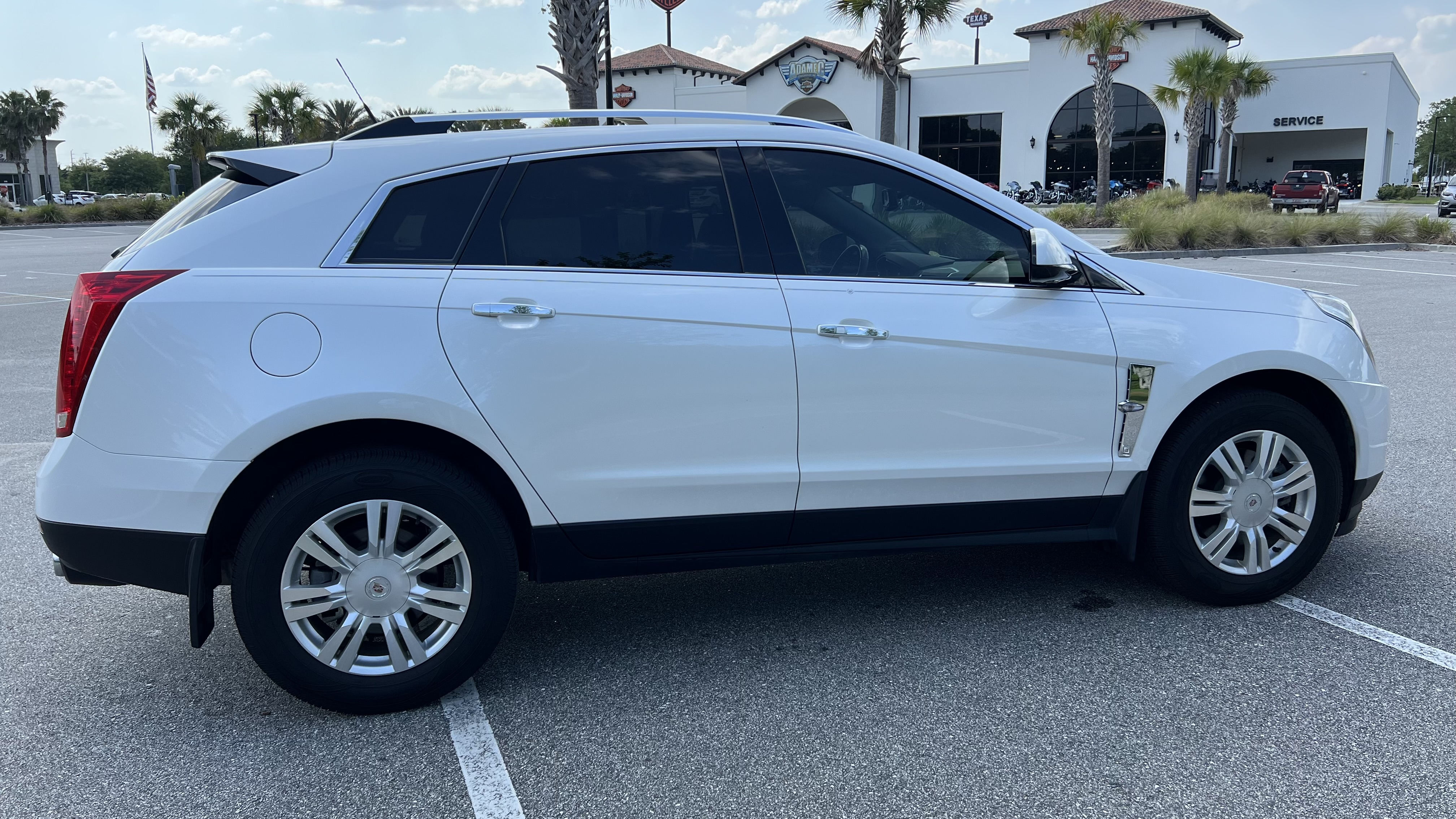 Used 2012 Cadillac SRX Luxury FWD image 5