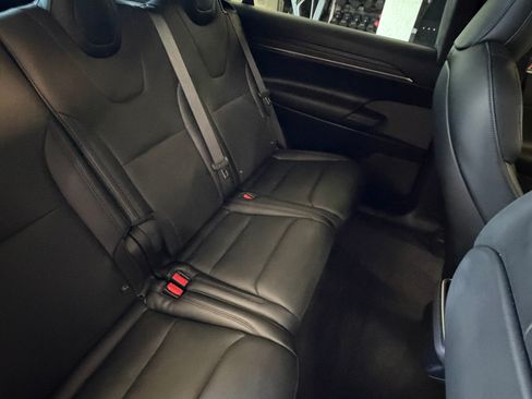 Used 2022 Tesla Model X image 21