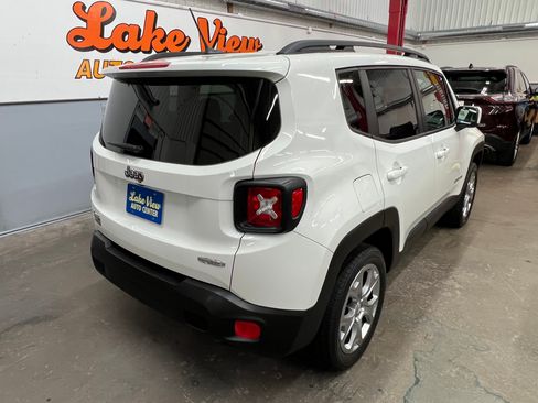 Used 2016 Jeep Renegade Latitude w/ Safety & Security Group image 9