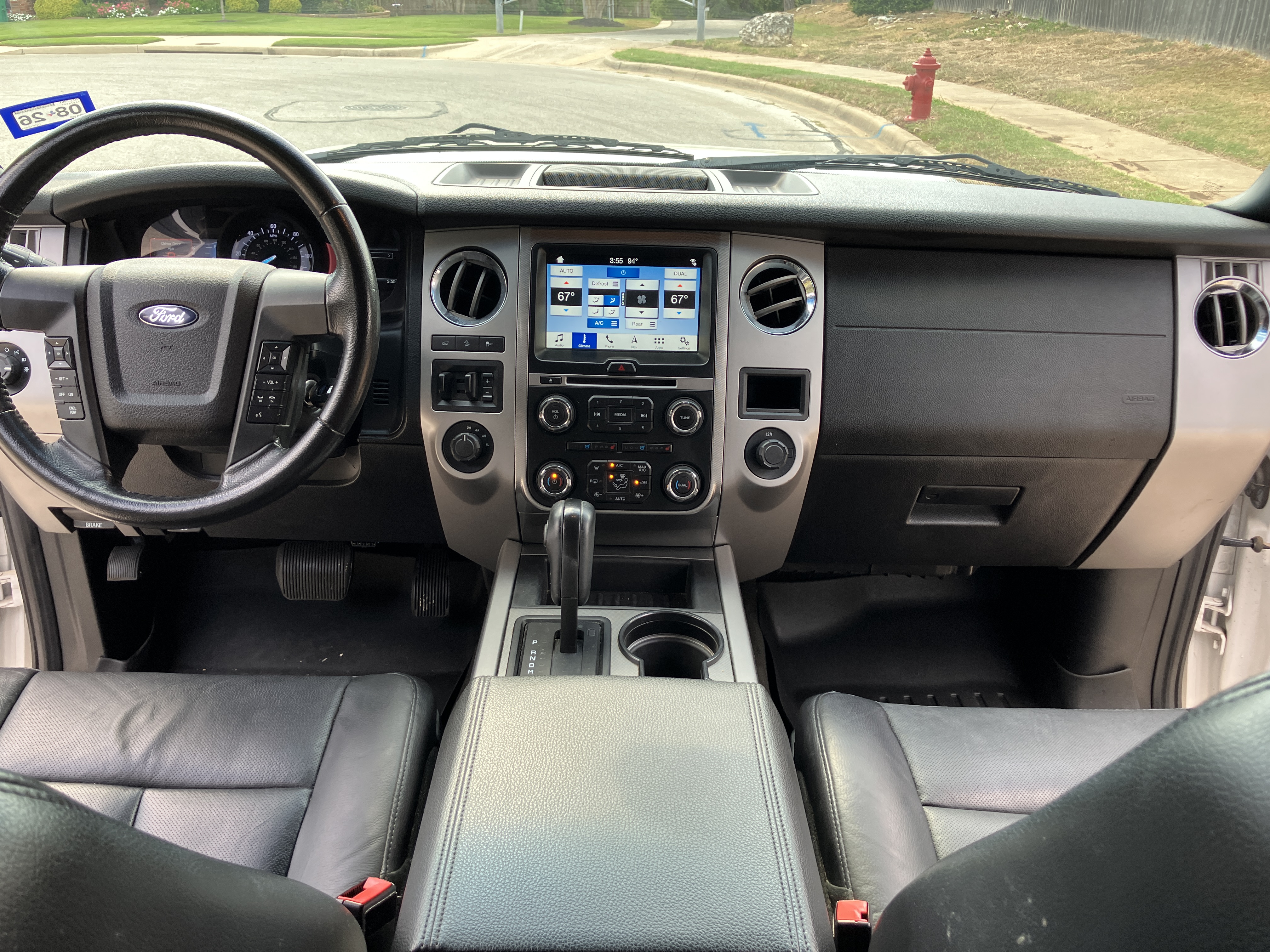 Used 2016 Ford Expedition XLT w/ Equipment Group 202A AWD/4WD image 8