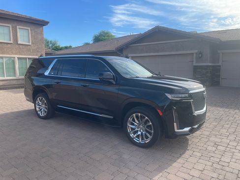 Used 2023 Cadillac Escalade ESV Premium Luxury w/ LPO, Radiant Package AWD/4WD image 13