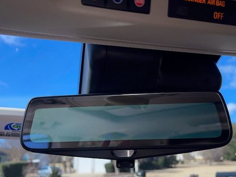 Used 2020 Cadillac Escalade Luxury w/ Escalade Sport Edition image 23