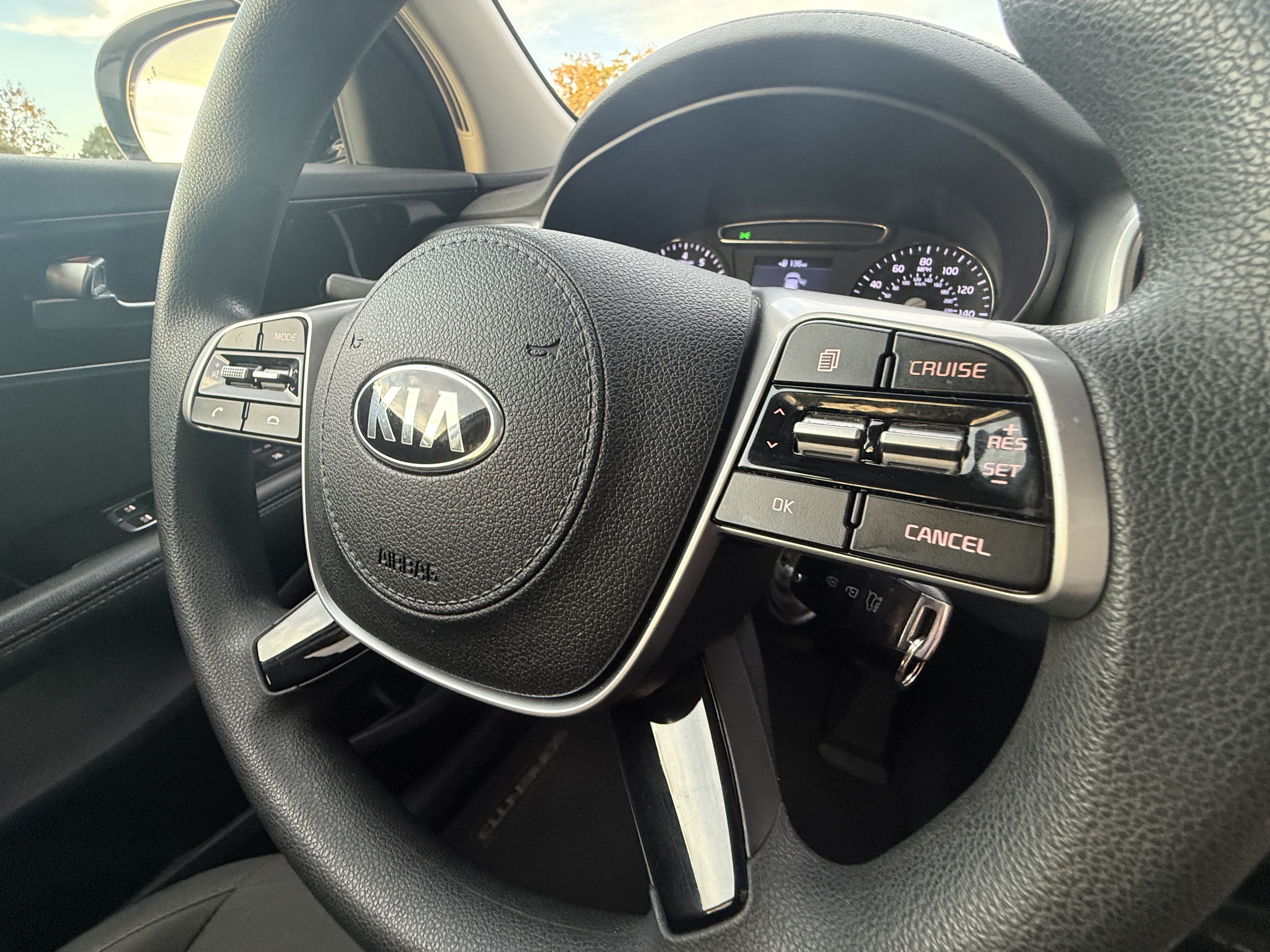 Used 2020 Kia Sorento LX AWD/4WD image 18