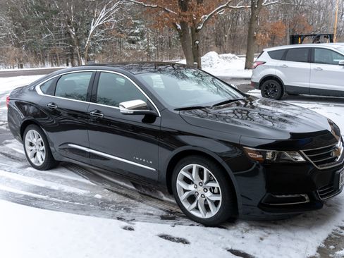 Used 2016 Chevrolet Impala LTZ w/ Enhanced Convenience Package image 9