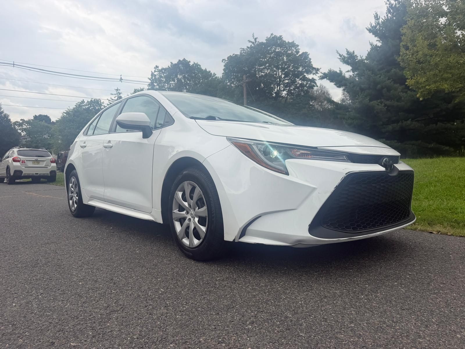 Used 2021 Toyota Corolla LE w/ Carpet Mat Package (TMS) FWD image 10