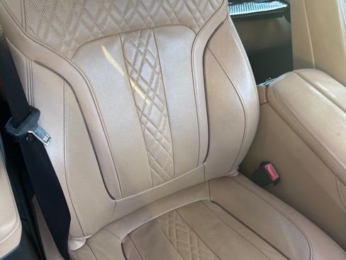 Used 2018 BMW 750i image 9