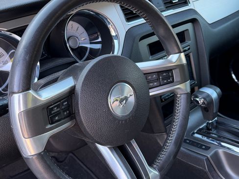 Used 2012 Ford Mustang GT Premium w/ Security Pkg RWD image 10