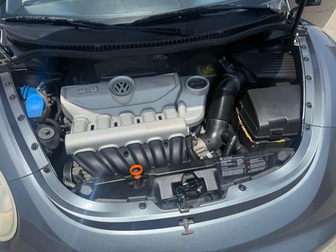 Used 2008 Volkswagen Beetle S FWD image 13