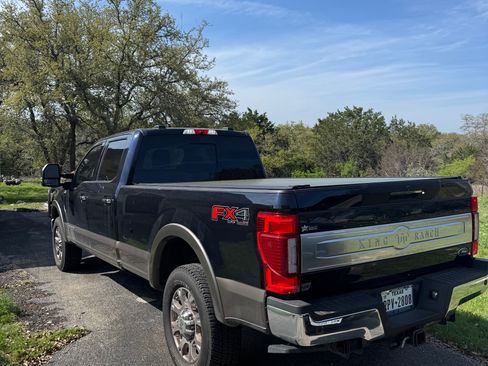 Used 2022 Ford F350 King Ranch w/ King Ranch Ultimate Package image 4