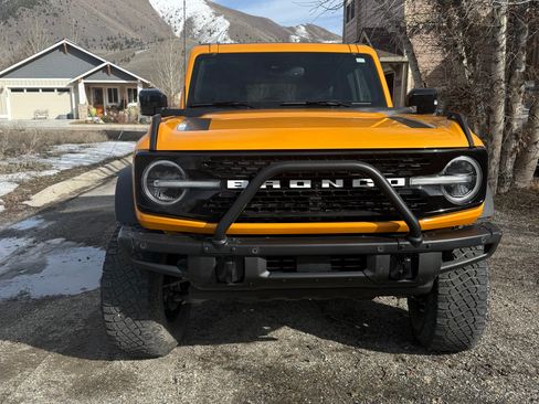 Used 2021 Ford Bronco First Edition image 2