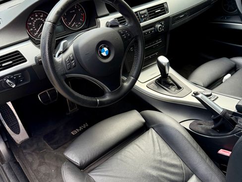 Used 2009 BMW 335i xDrive Sedan AWD/4WD image 6