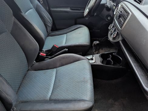 Used 2012 Toyota Yaris LE image 17