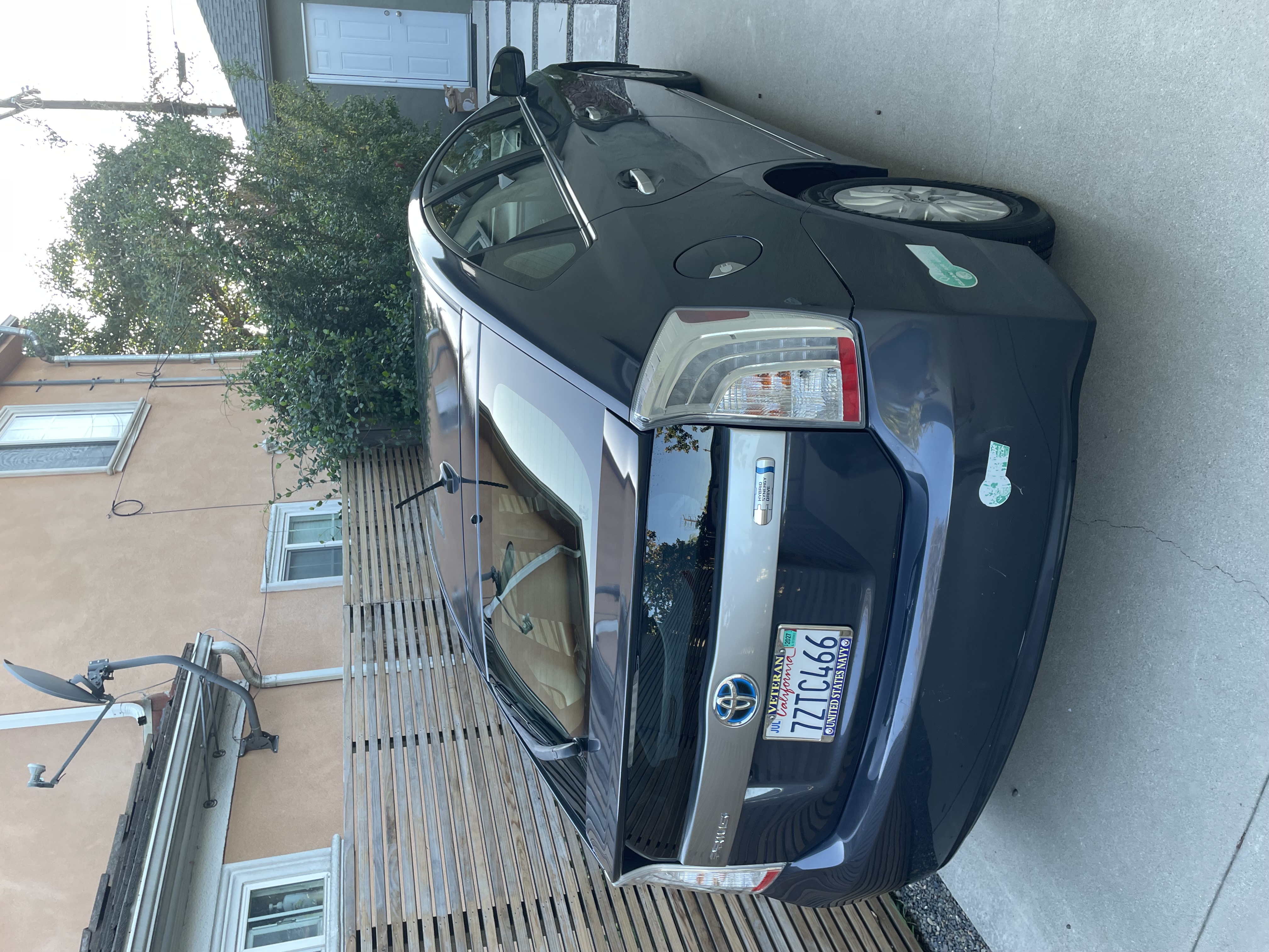 Used 2014 Toyota Prius Prime Plug-In Hybrid FWD image 2