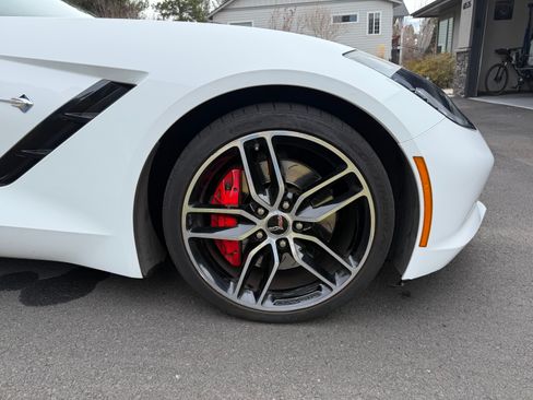 Used 2015 Chevrolet Corvette Stingray Coupe w/ 3LT Preferred Equipment Group image 21