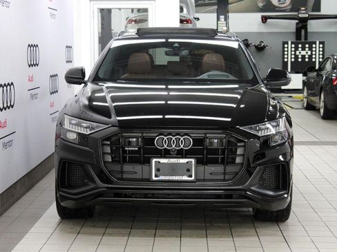 Used 2020 Audi Q8 Prestige w/ Prestige Package image 2