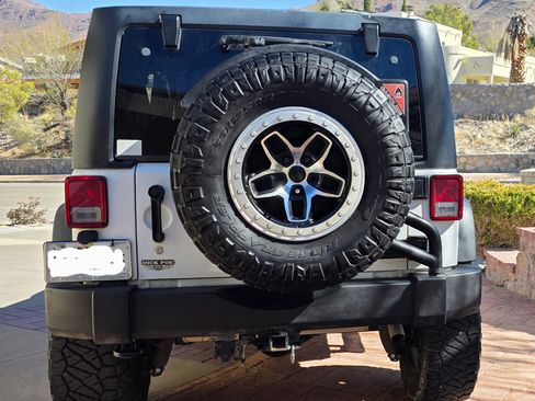 Used 2015 Jeep Wrangler Unlimited Sport w/ Quick Order Package 24S image 6