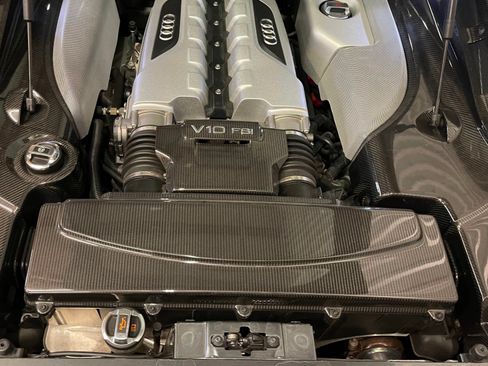 Used 2012 Audi R8 V10 image 19