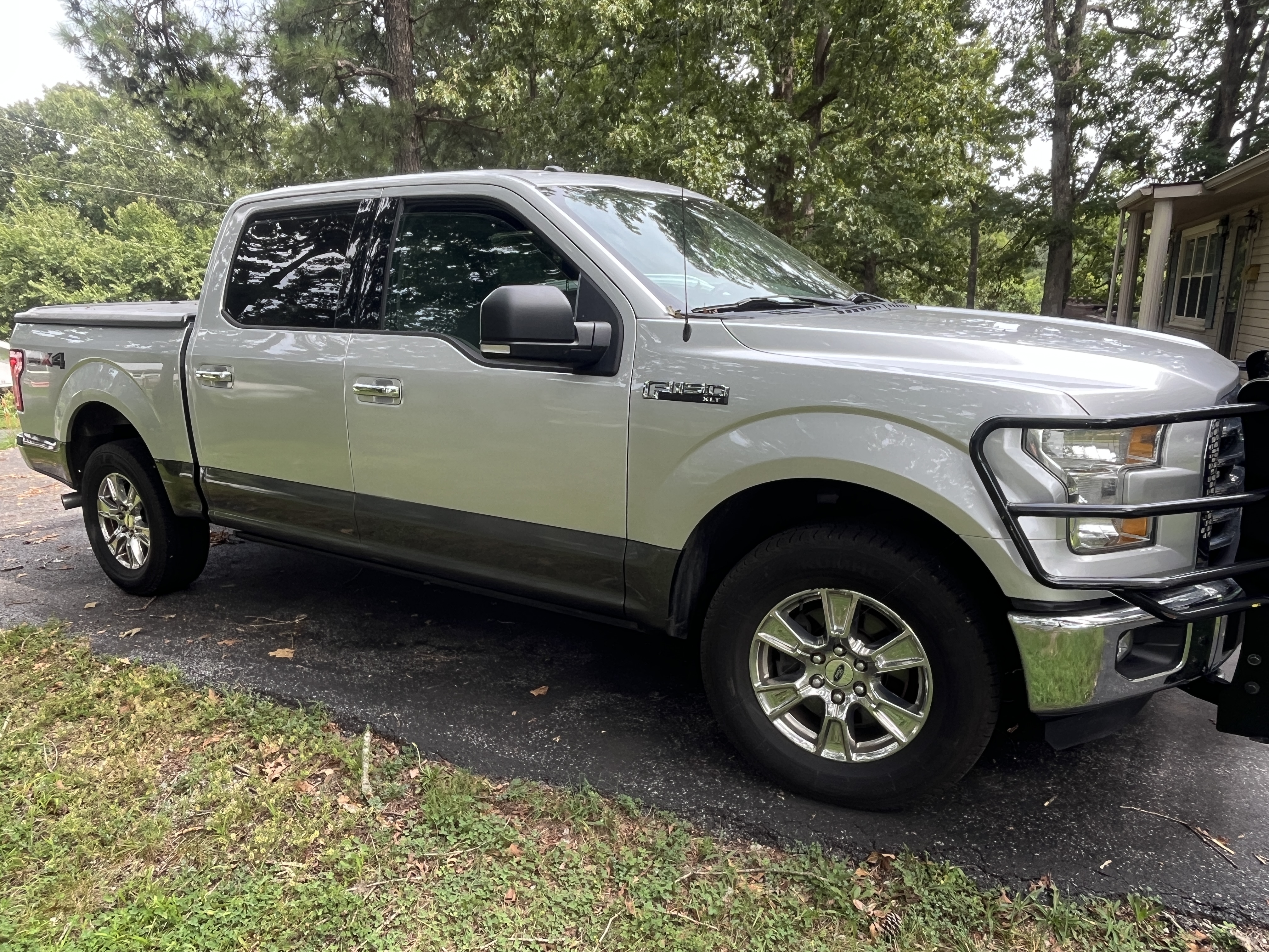 Used 2016 Ford F150 XLT w/ Equipment Group 302A Luxury AWD/4WD image 6