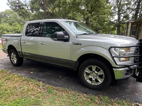 Used 2016 Ford F150 XLT w/ Equipment Group 302A Luxury AWD/4WD image 6