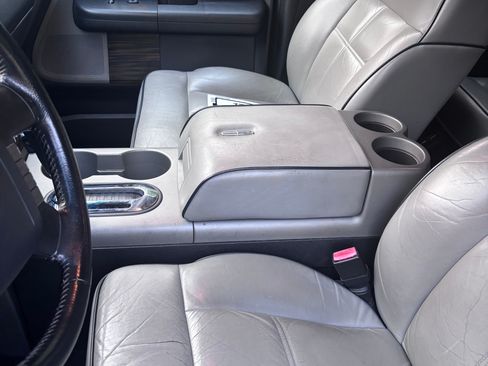 Used 2008 Lincoln Mark LT 4x4 image 18