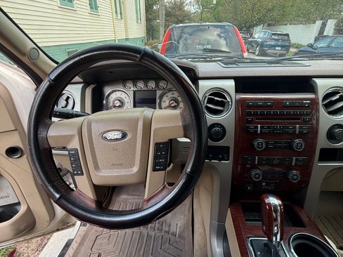 Used 2010 Ford F150 King Ranch image 9
