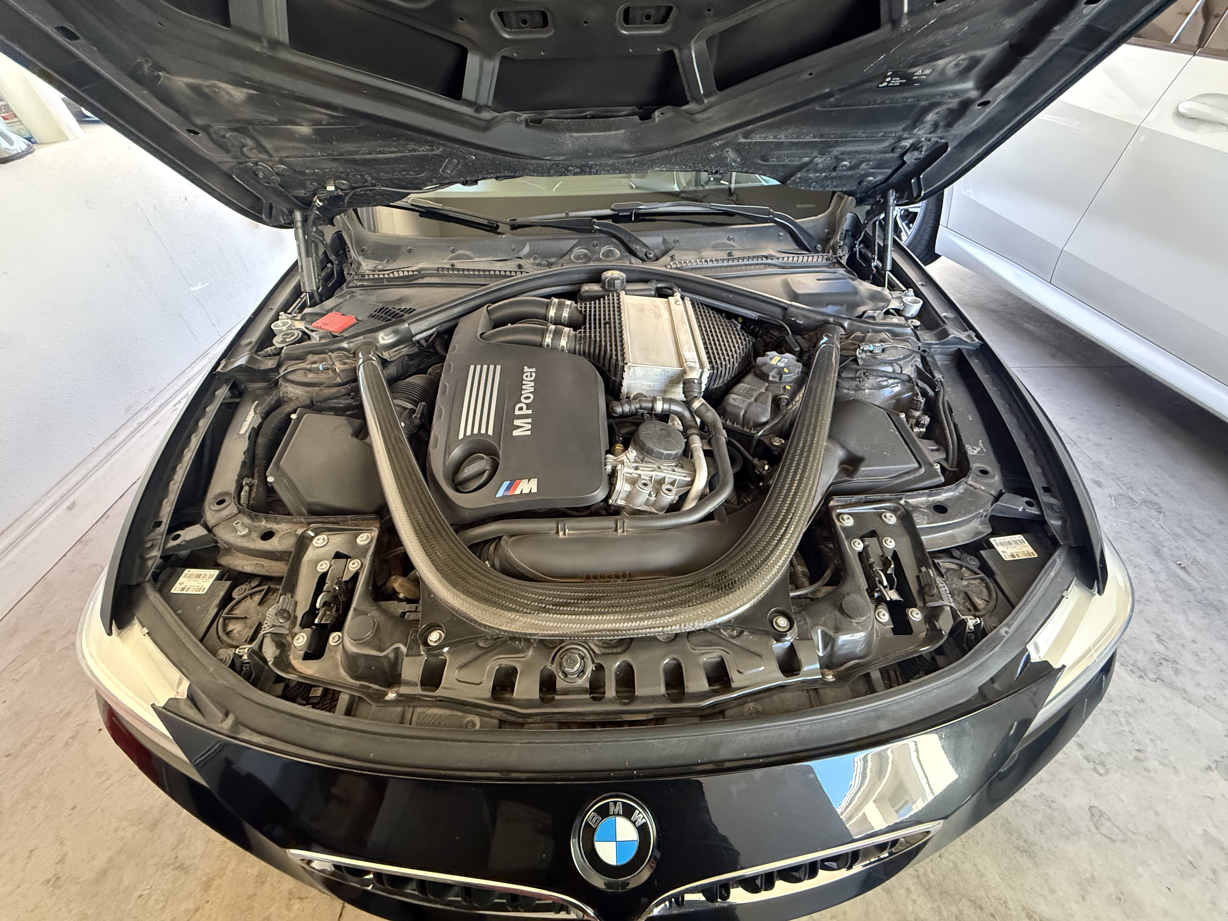 Used 2016 BMW M4 Convertible RWD image 4