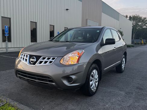 Used 2013 Nissan Rogue S FWD image 23