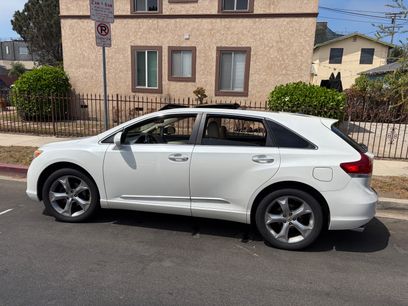 Used 2011 Toyota Venza AWD w/ Comfort Pkg
